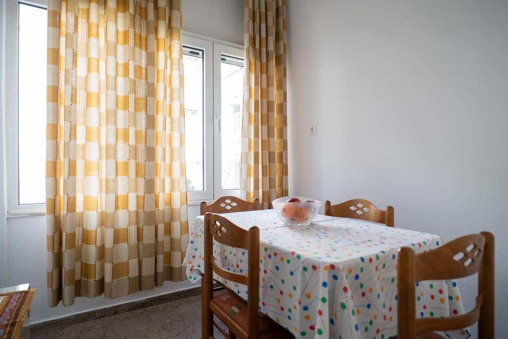 קאלאבאקה Theoni Central Apartment מראה חיצוני תמונה